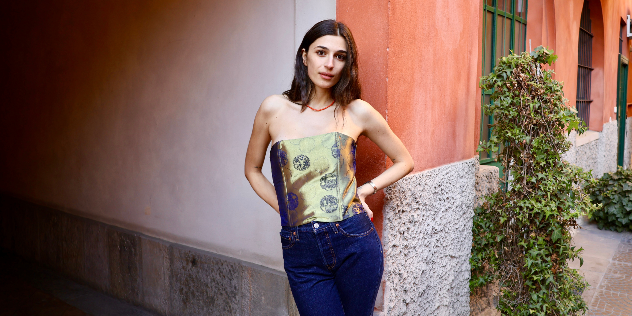 corsetto atlas anirav in tessuto artigianale con lacci regolabili