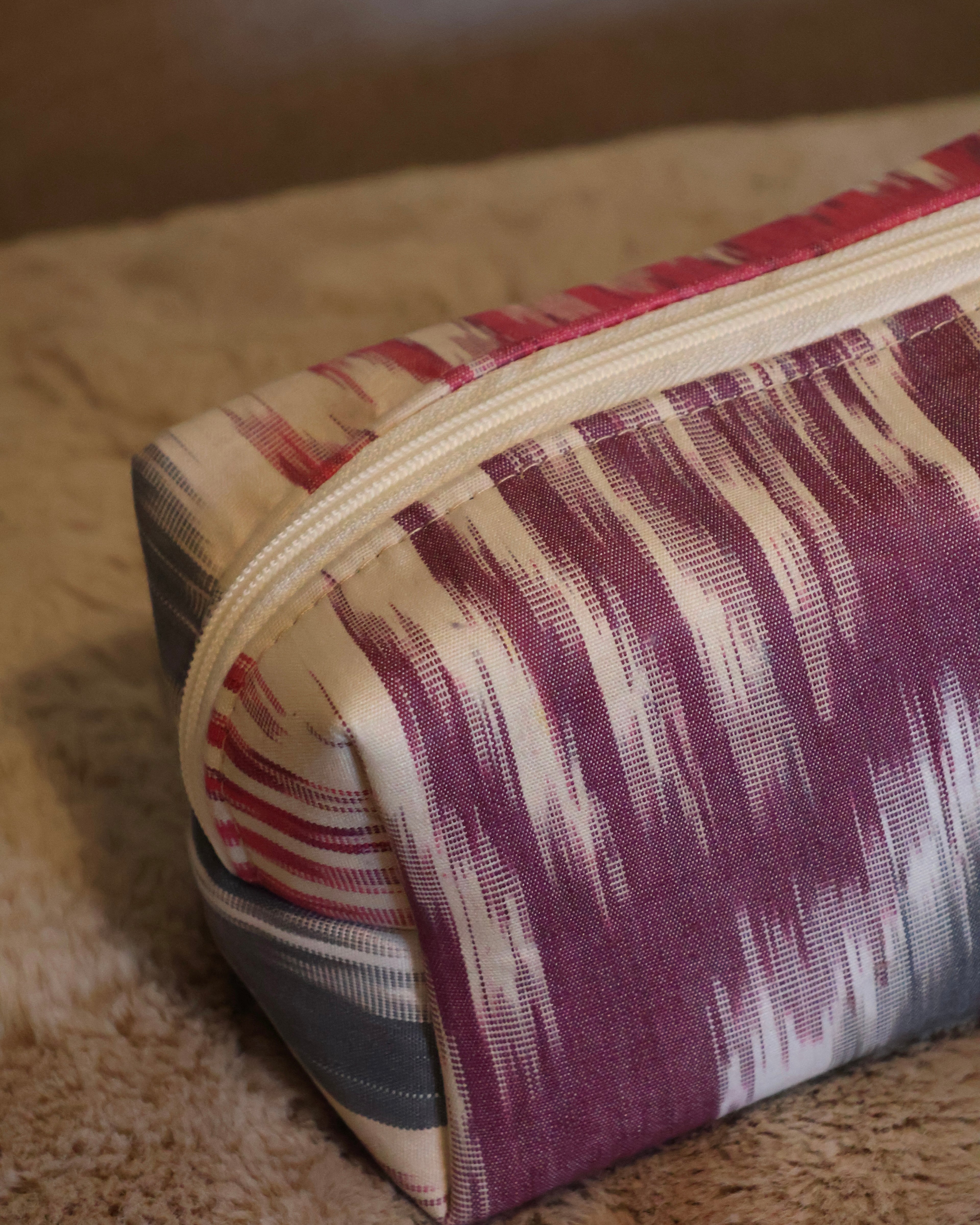 beauty case in cotone ikat artigianale