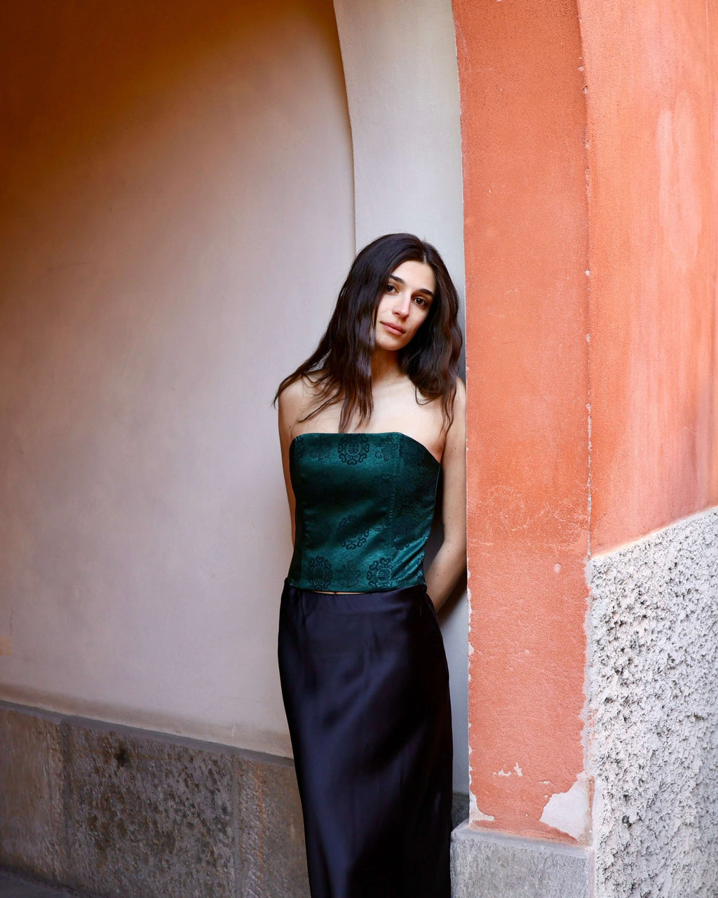 corsetto outfit aperitivo donna look sofisticato
