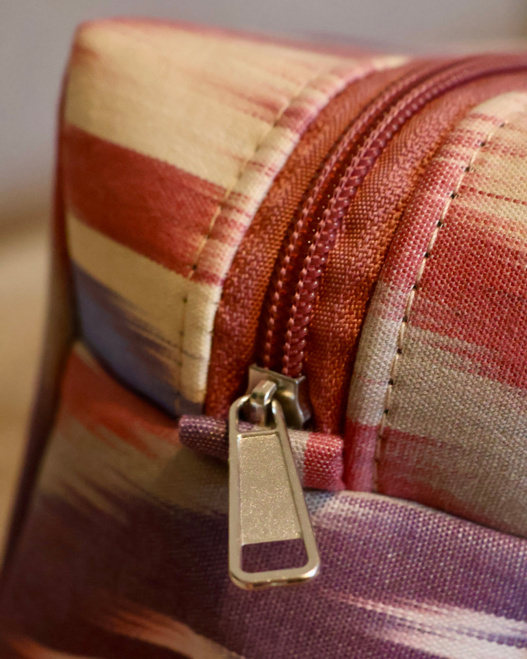 chiusura zip beauty case tessuto ikat