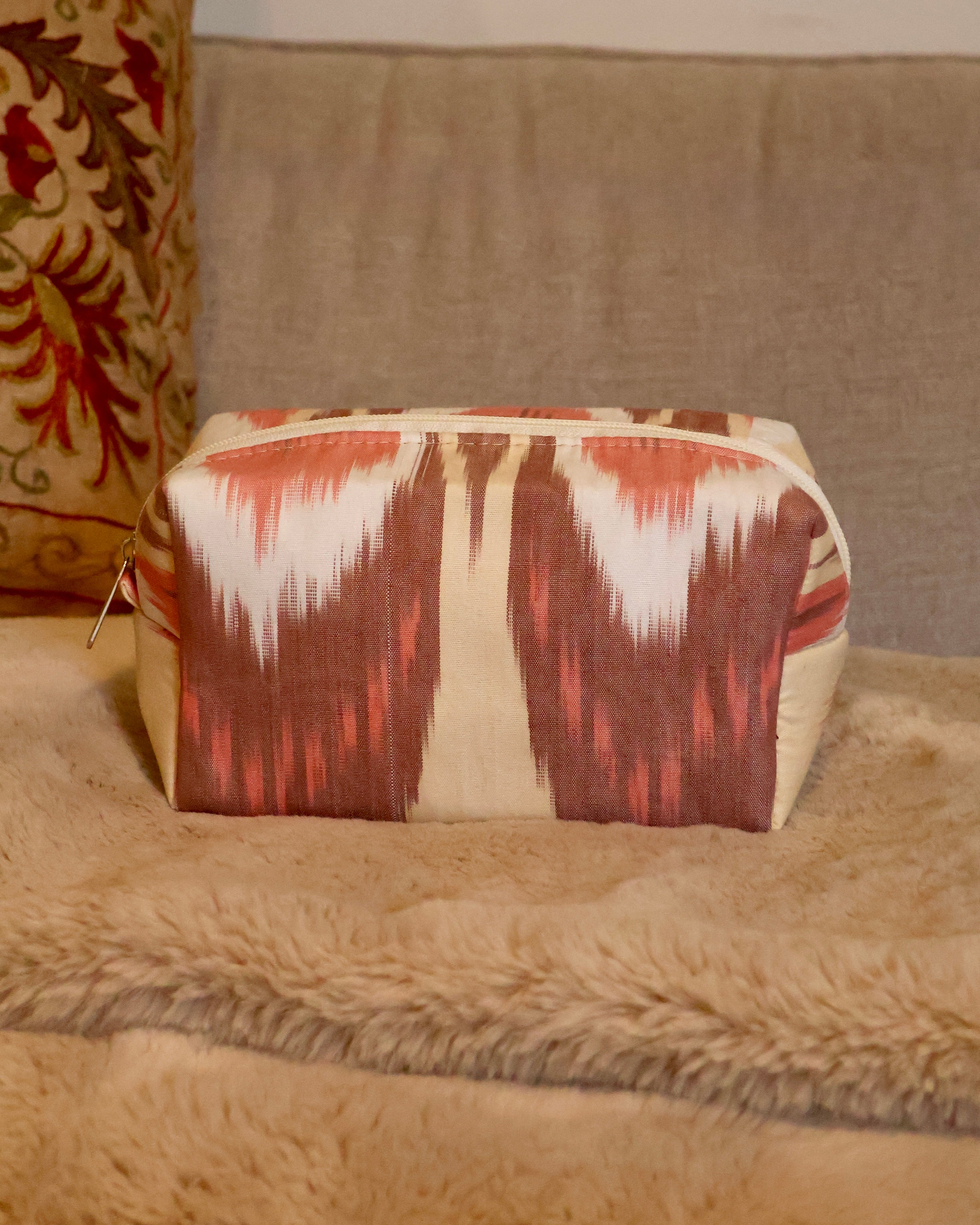 pochette ikat colori vivaci artigianale