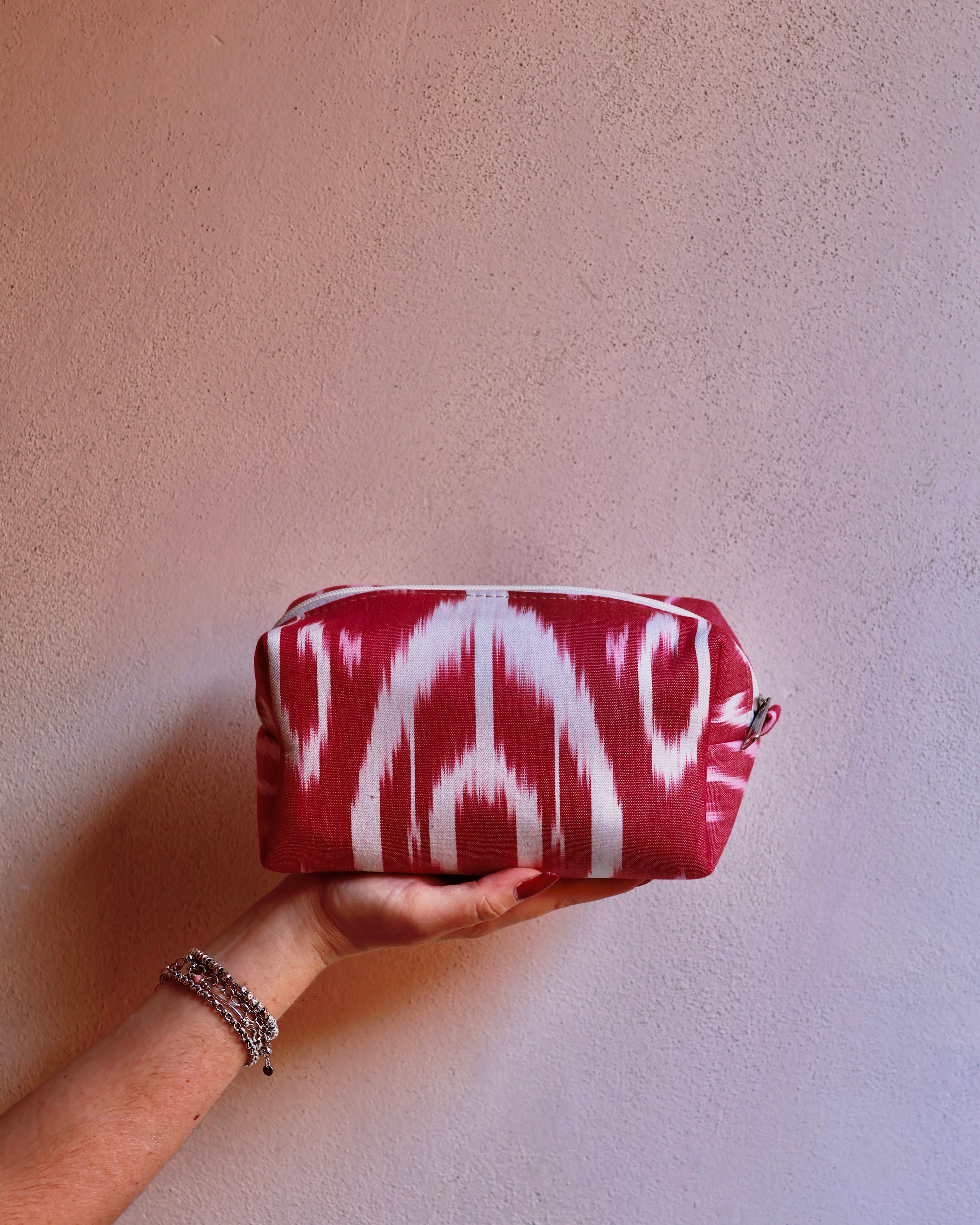 pochette ikat colori vivaci artigianale