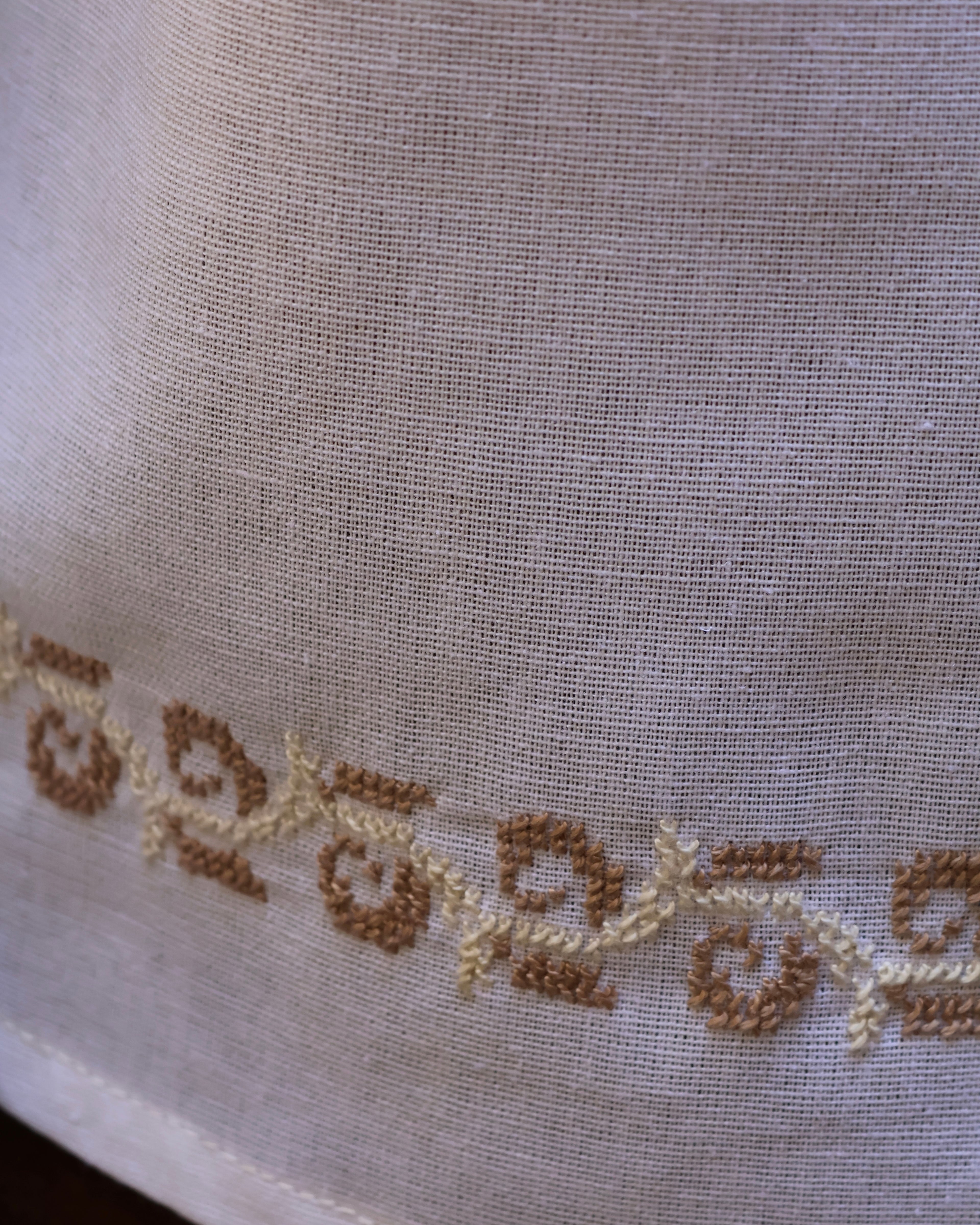 Aqaba hand-embroidered linen blouse