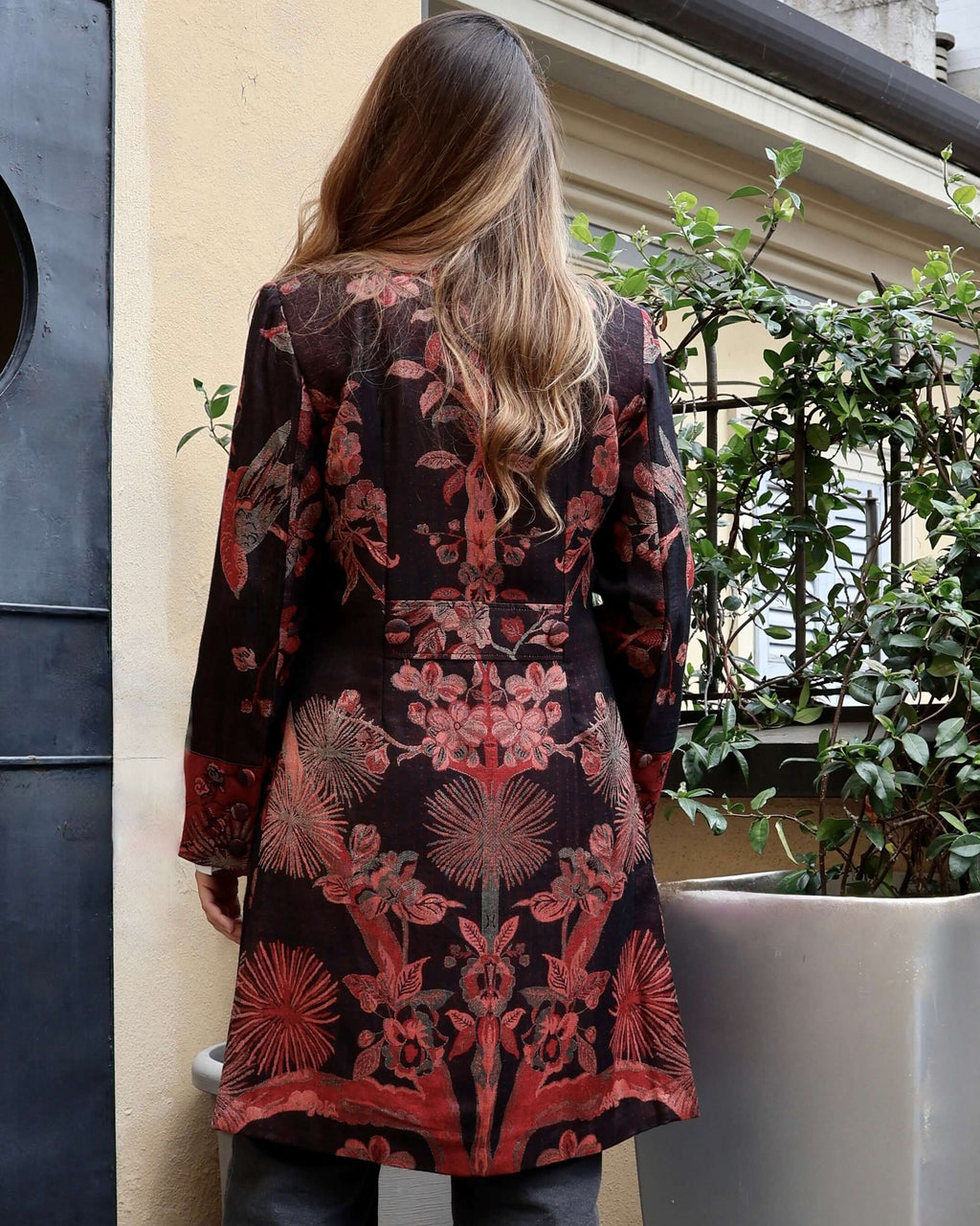 cappotto artigianale cashmere e seta nero anirav brand milano fatto a mano