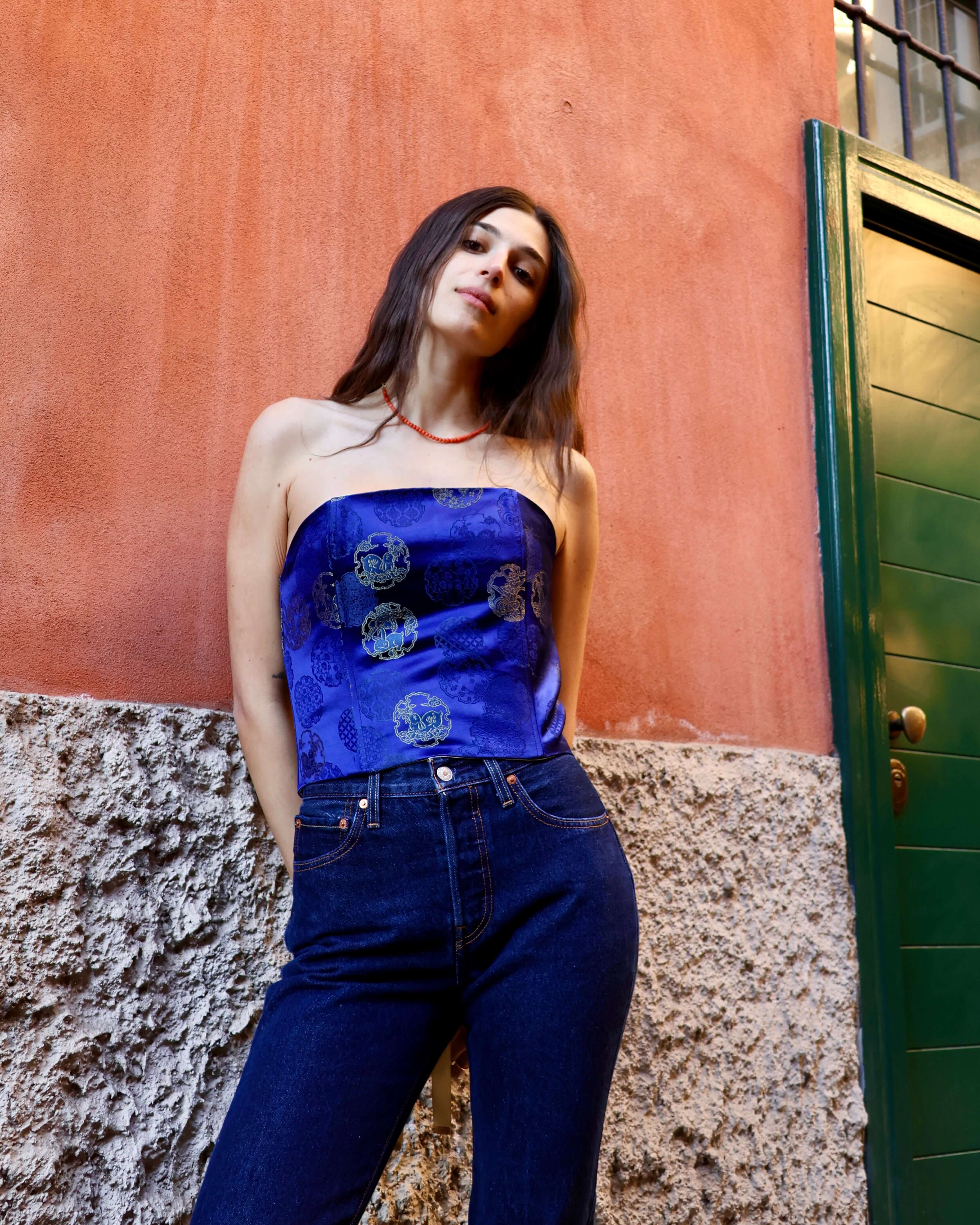 corsetto donna outfit casual elegante facile
