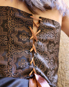 corsetto donna outfit casual elegante facile
