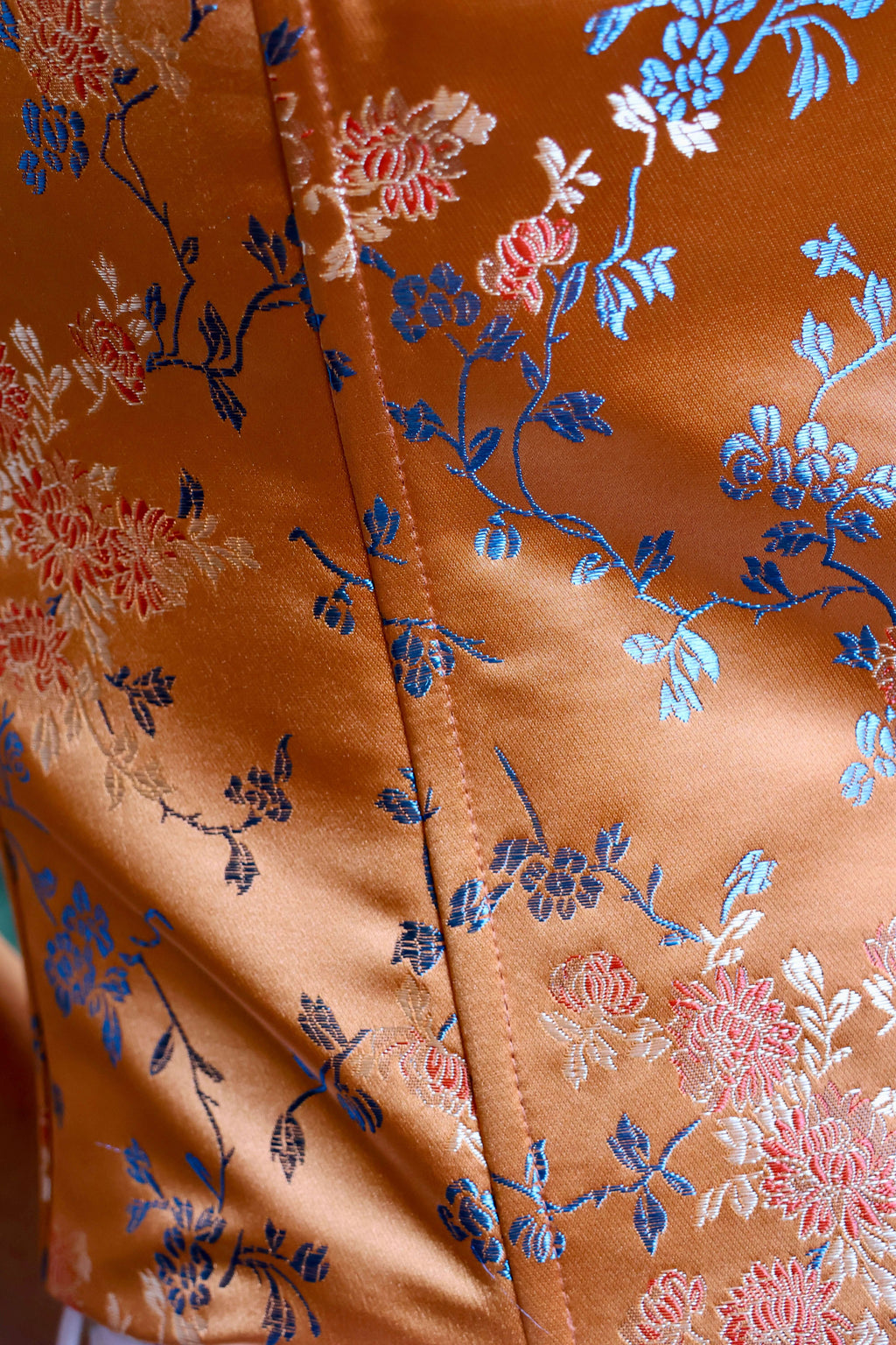 dettaglio tessuto cinese seta corsetto