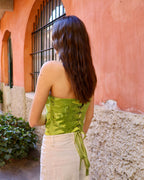 corsetto artigianale che unisce tradizione e design italiano