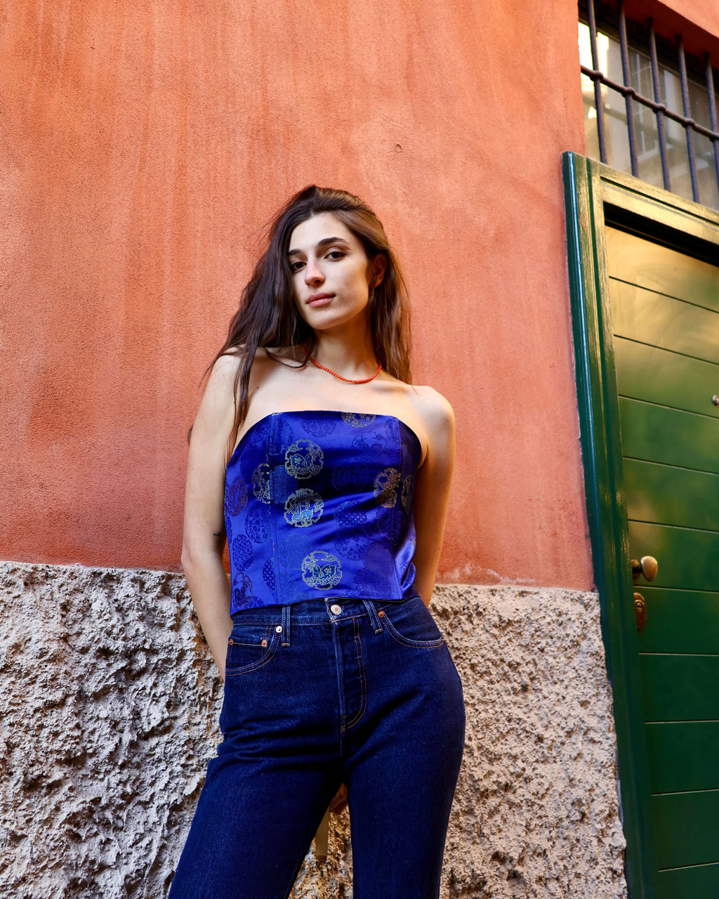 capo unico corsetto donna anirav ispirato al mondo
